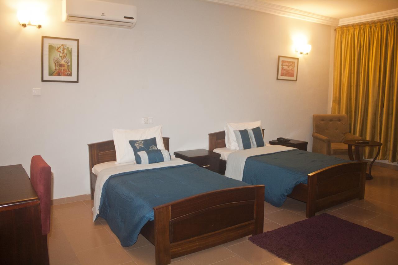 Consir Executive Lodge Accra Exteriör bild