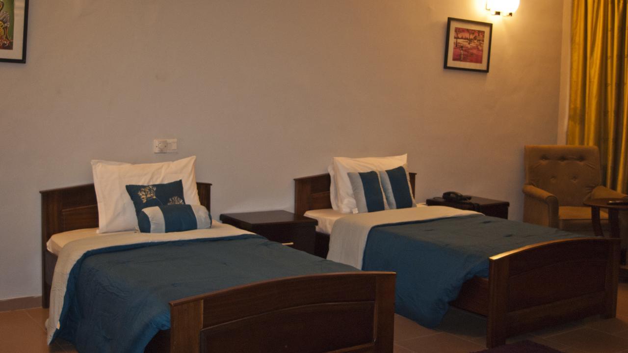 Consir Executive Lodge Accra Exteriör bild