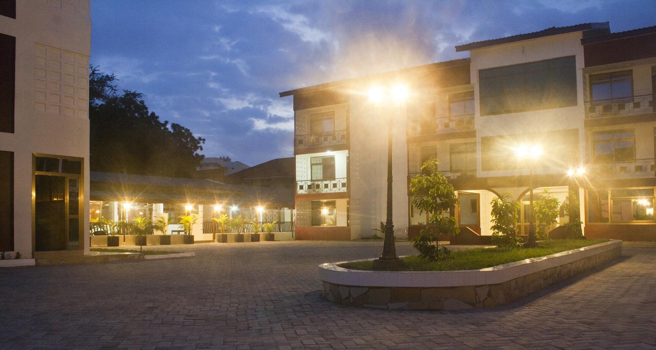 Consir Executive Lodge Accra Exteriör bild