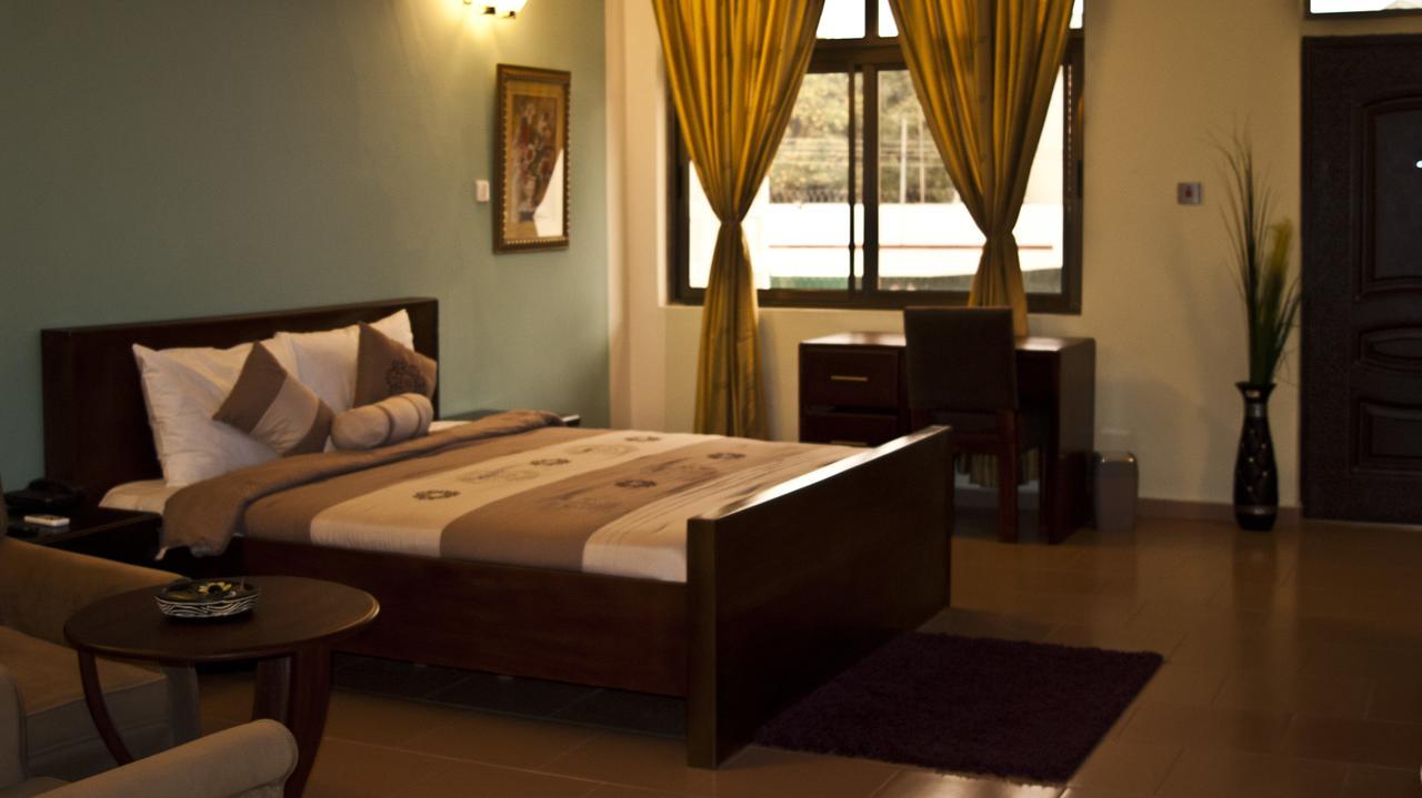 Consir Executive Lodge Accra Exteriör bild