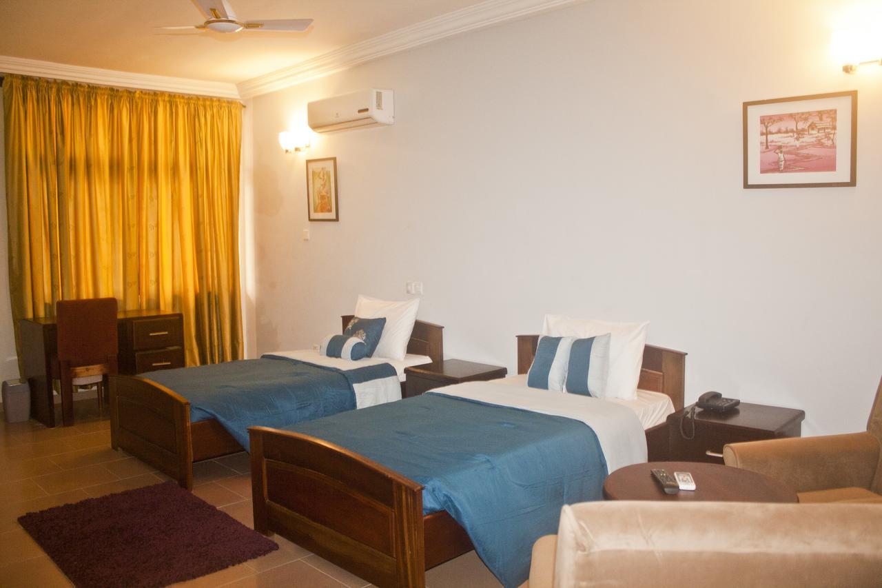 Consir Executive Lodge Accra Exteriör bild