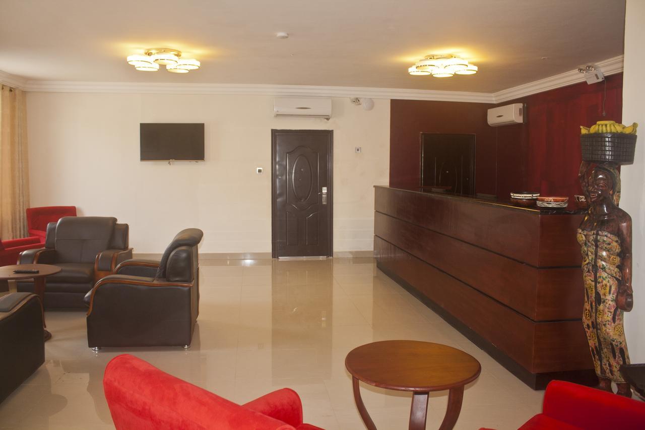 Consir Executive Lodge Accra Exteriör bild